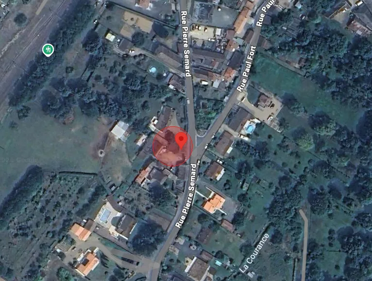 Nid de frelon asiatique à Naintré (86)